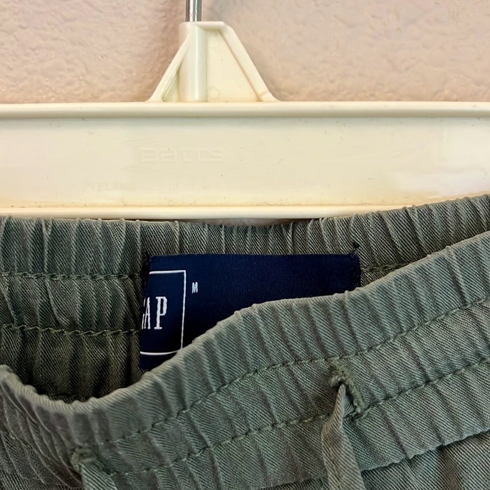 Gap size M green pants - Picture 4 of 6